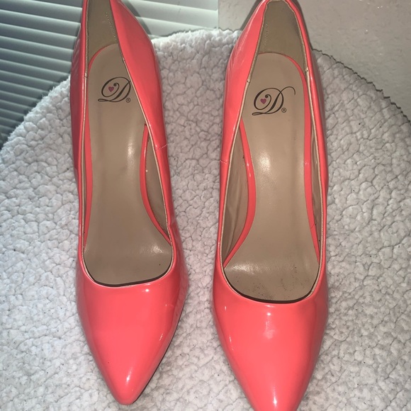coral colored heels